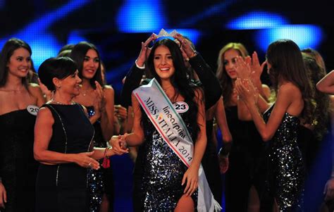 miss italia ruba rolex|miss italia cringe dance.